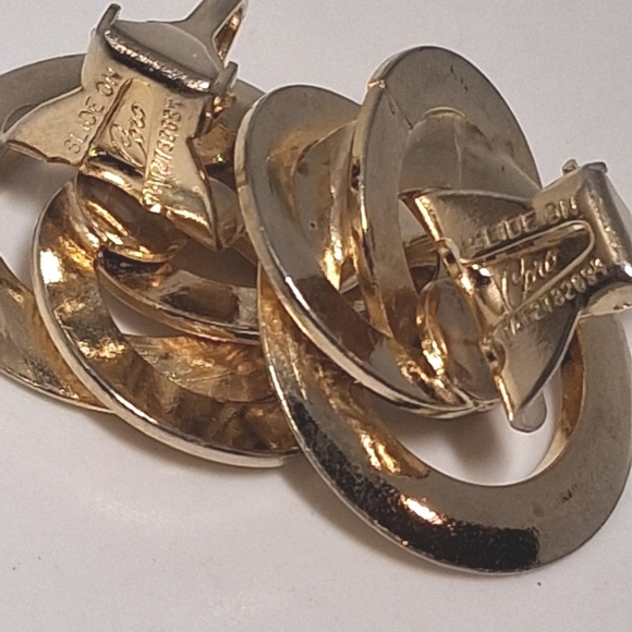 * Vintage Coro Gold Tone Unusual Slide On Clip On Earrings - Picture 5 of 5